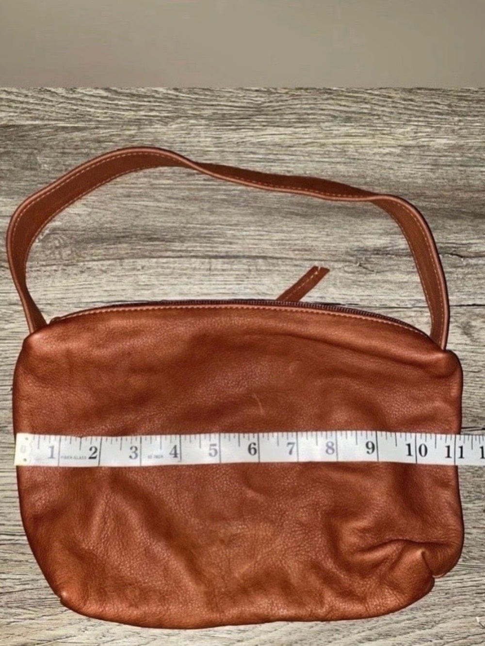 Vintage Women’s Cognac Leather Shoulder Bag - Picture 2 of 4